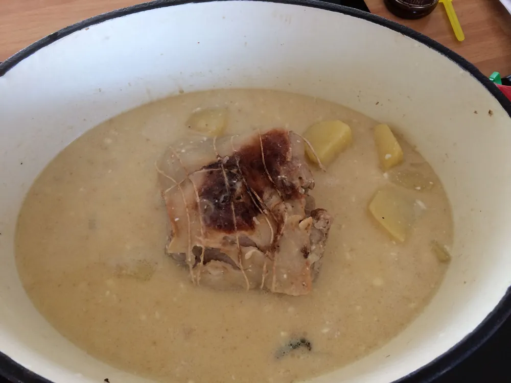 Rôti de porc à la moutarde en cocotte