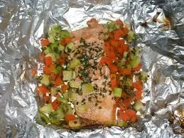 Pavé de saumon papilotte et ses légumes